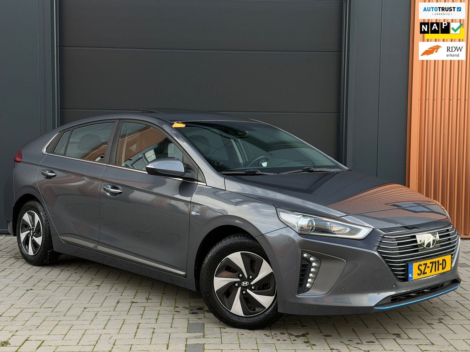 Hyundai IONIQ 1.6 GDi Premium|Full Option|Pano|Stoelkoeling/, Auto's, Gebruikt, Bedrijf, Hybride Elektrisch/Benzine, 29 km/l