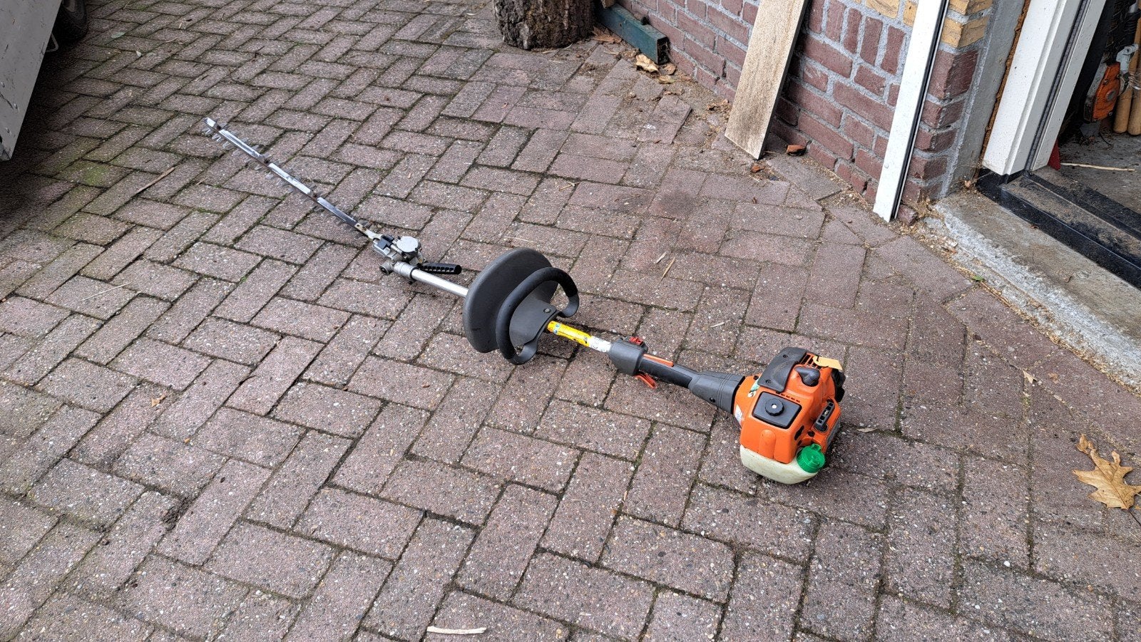 Husqvarna 325 HE3 stokheggenschaar met garantie, Tuin en Terras, Heggenscharen, Ophalen, 325 HE3, Benzine, Gebruikt