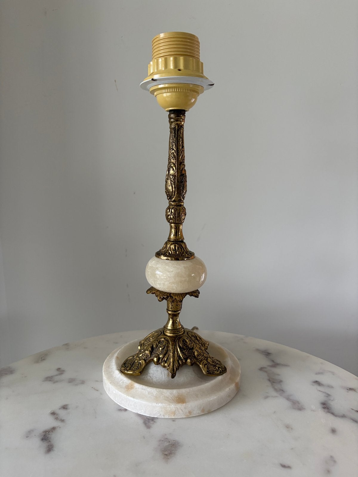 Vintage messing tafellamp met albast marmeren voet, Ophalen of Verzenden