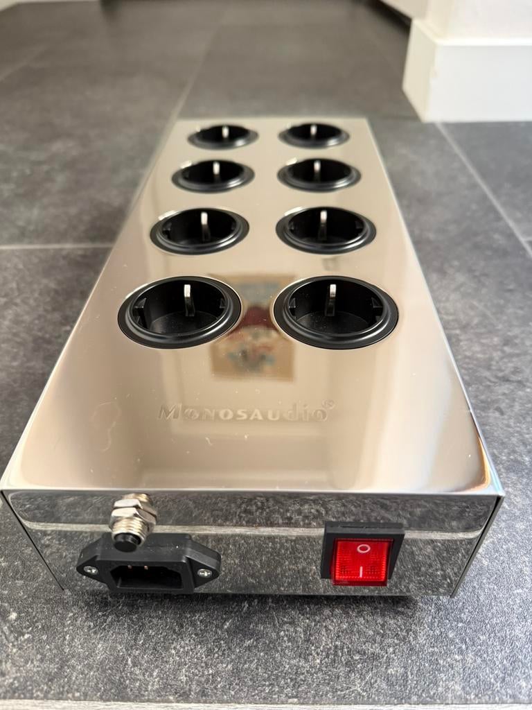 Monosaudio E800 stekkerblok, Ophalen of Verzenden, Zo goed als nieuw, Minder dan 2 meter, Overige kabels