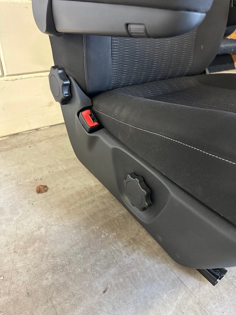Linker voorstoel/ Volkswagen T6 (kleur Titaniumzwart), Ophalen of Verzenden, Nieuw, Volkswagen