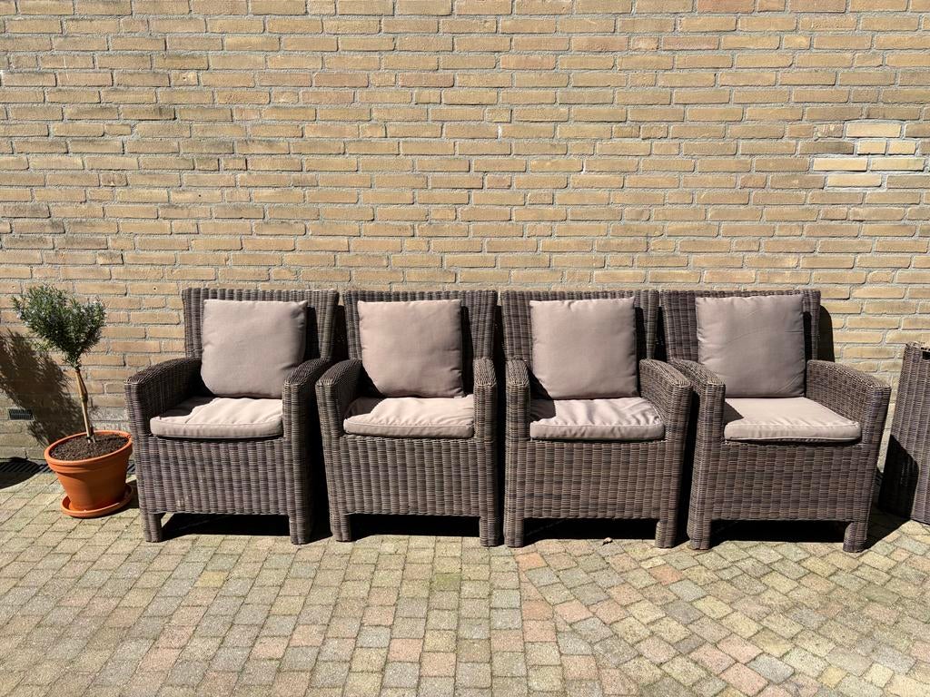 Bellagio tuinset, 4 stoelen + kussens + tafelonderstel, Ophalen, Zo goed als nieuw, Wicker