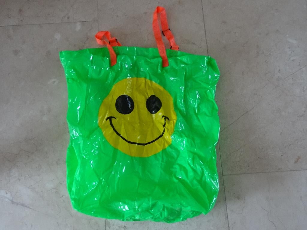 Groene smiley tas, Ophalen of Verzenden, Zo goed als nieuw, Jongen of Meisje