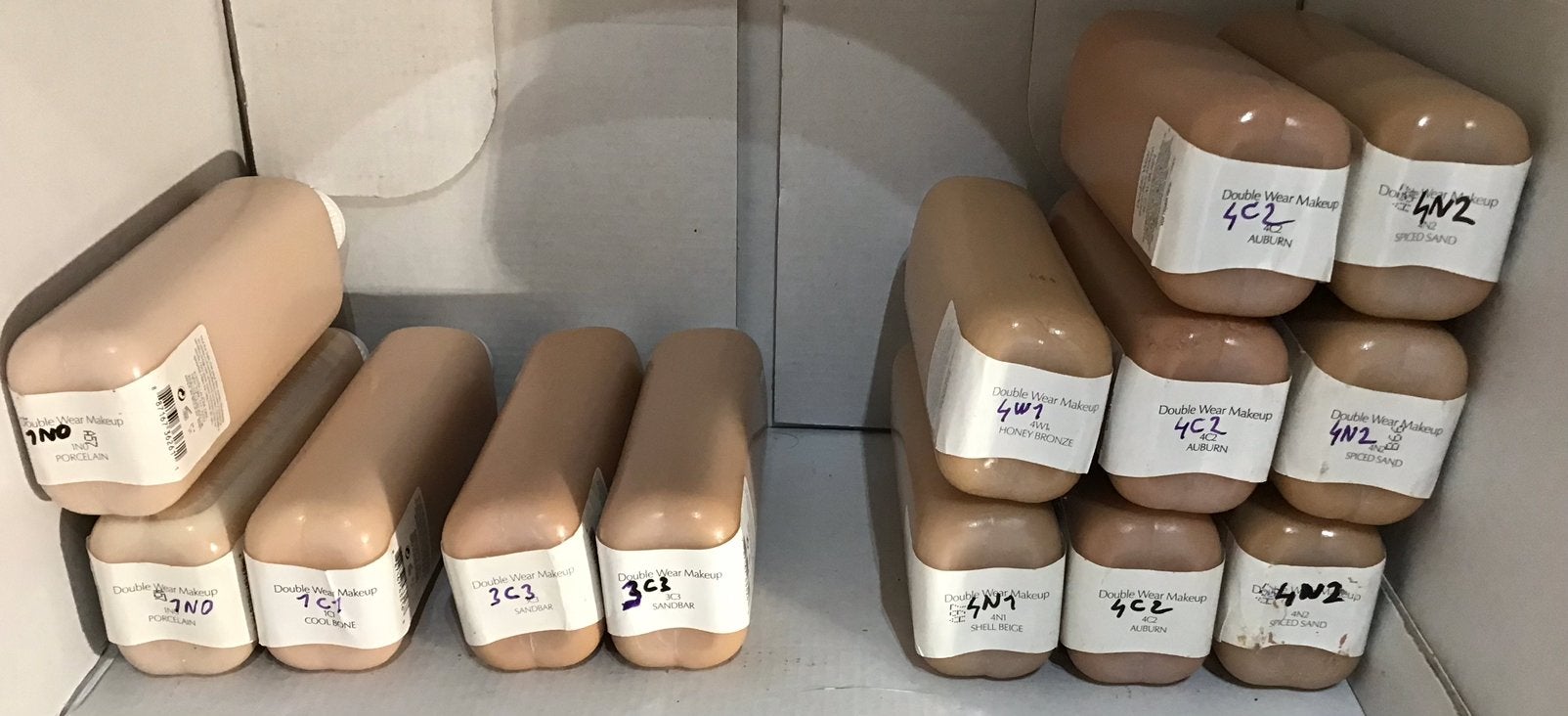 Estée Lauder DW Stay-in- Place 210 ML (salon ) oude formule, Ophalen of Verzenden, Gebruikt, Gehele gezicht, Verzorging