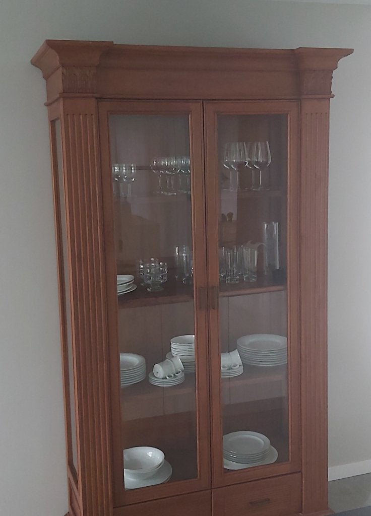 Grote Servieskast/Vitrinekast, mooie details, Maleise Teak, Ophalen, 200 cm of meer, 150 tot 200 cm, Met lade(s)