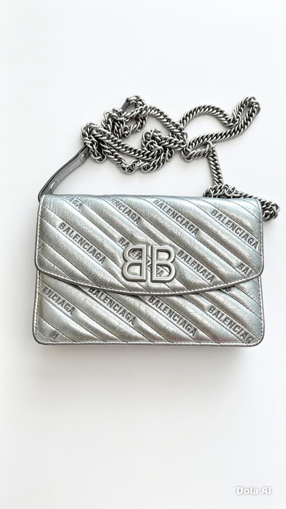 Balenciaga Wallet on Chain Zilver, Ophalen of Verzenden, Zo goed als nieuw, Grijs, Schoudertasje