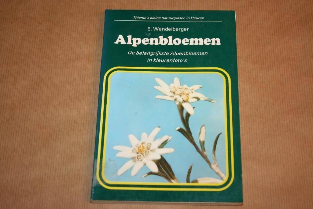 Alpenbloemen De belangrijkste Alpenbloemen in kleurenfoto's, Boeken, Ophalen of Verzenden, Gelezen, Vogels