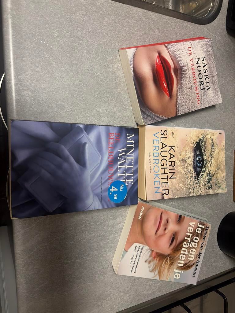 Thriller Boekenpakket: Saskia Noort, Karin Slaughter e.a., Ophalen of Verzenden, Gelezen, Nederland