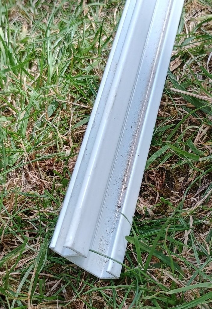 6 meter lange ophangrail schilderijen, rail ophangsysteem, Ophalen, Gebruikt