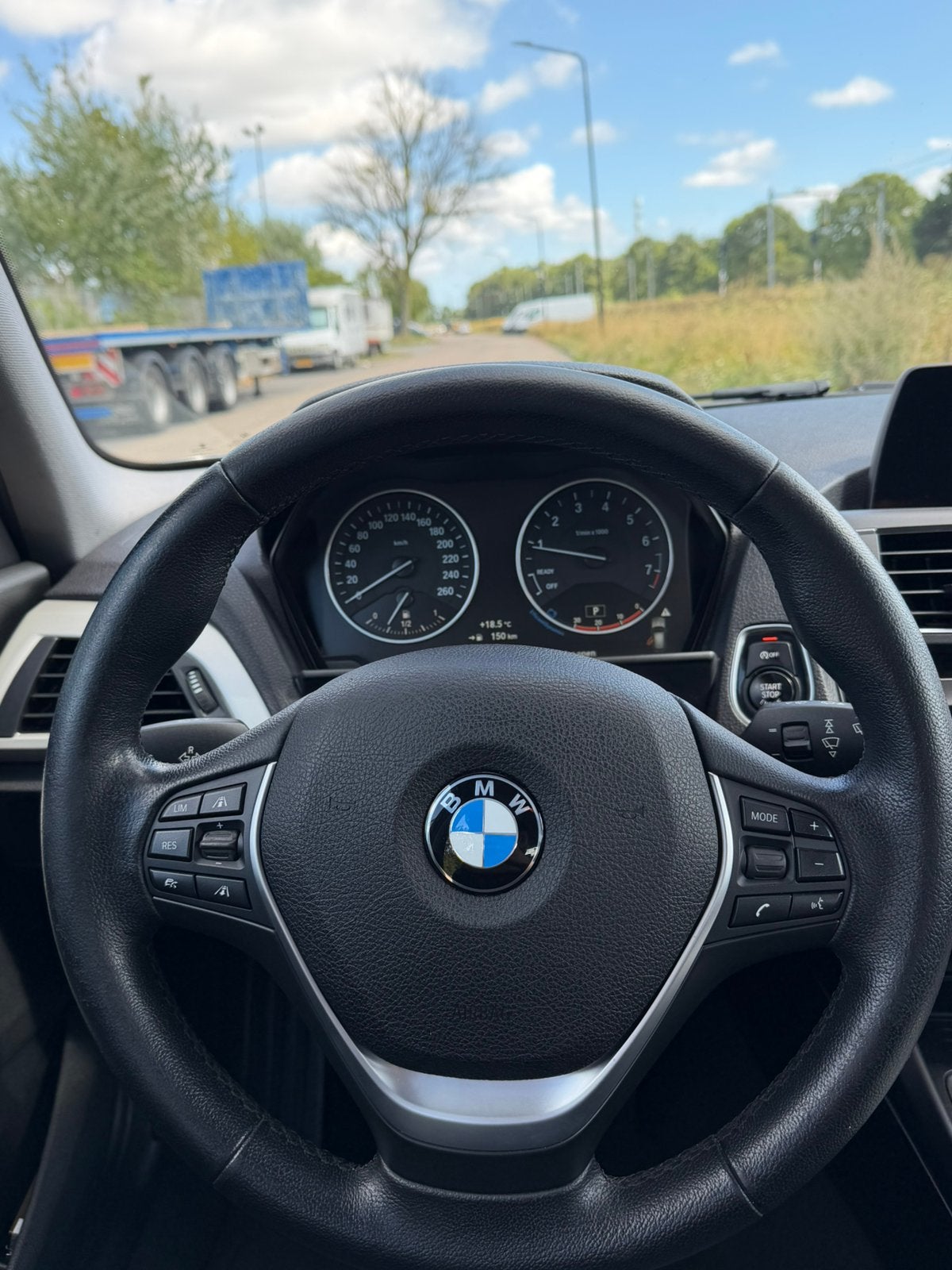 Foto 8 van BMW 1-Serie 118i 136pk EDE Aut 2016 Facelift