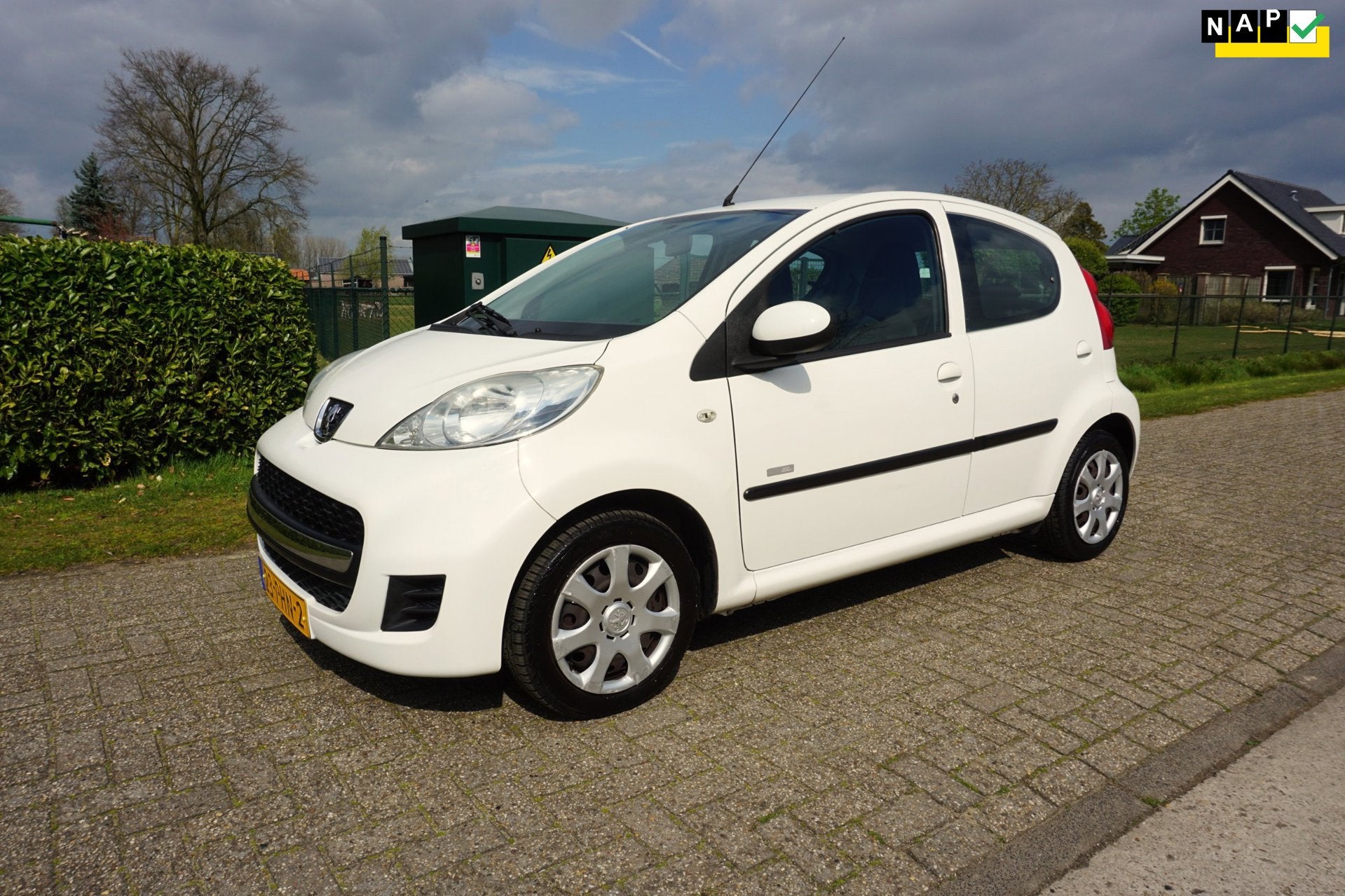 Peugeot 107 1.0-12V Millesim 200 AIRCO, Auto's, Voorwielaandrijving, Euro 5, Gebruikt, 4 stoelen