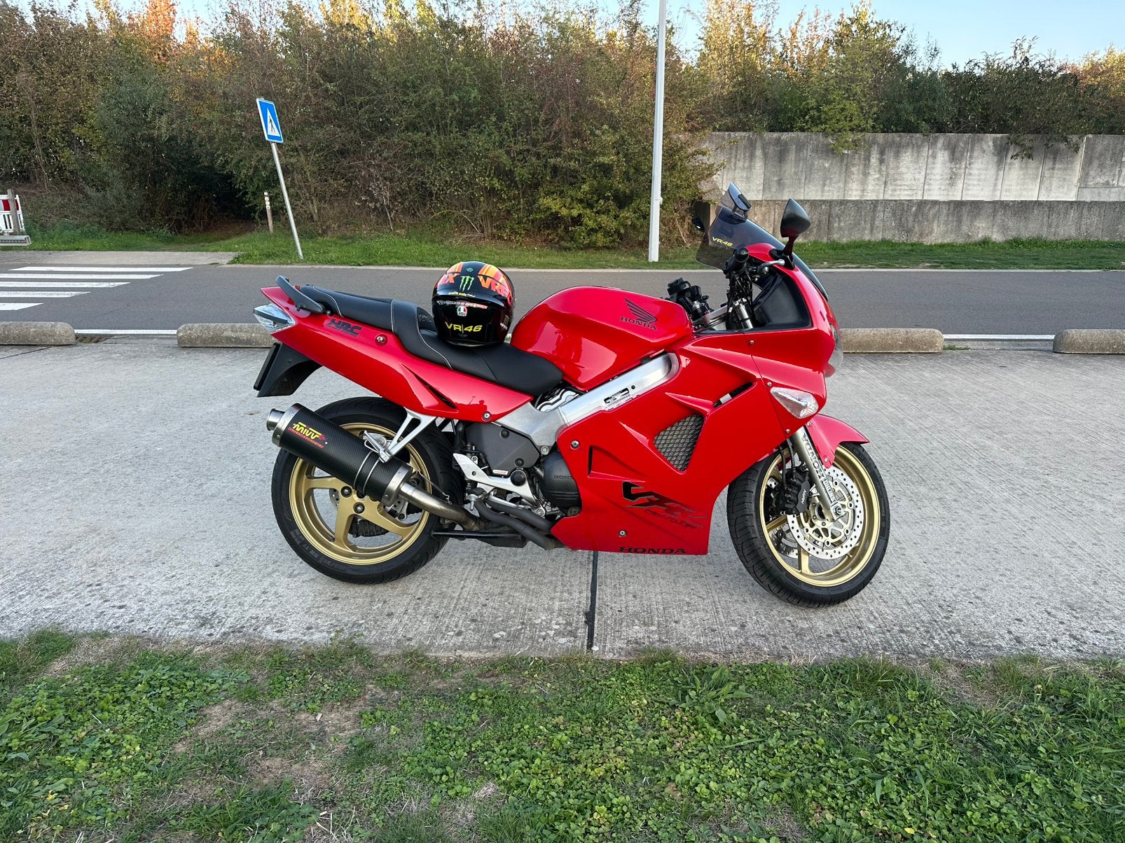 Honda VFR 800, Occasion, 4 cilinders, Motorrijbewijs A, Particulier