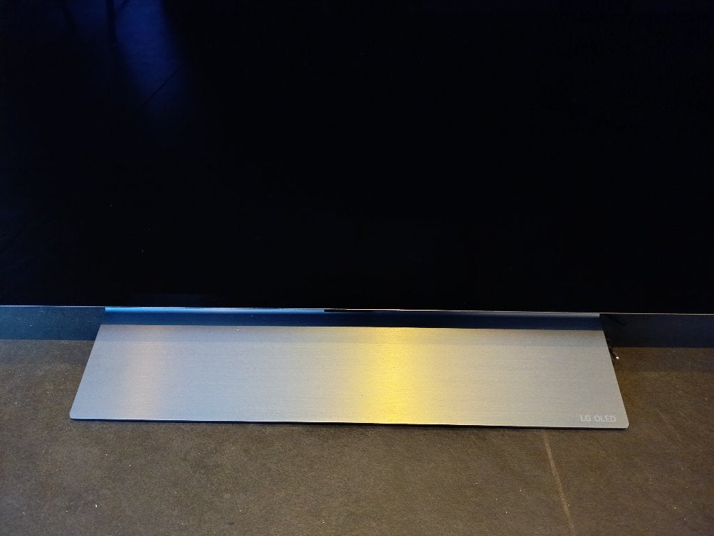 Foto 7 van OLED TV merk LG - model OLED55C24LA - 55 inch (!) - kapot