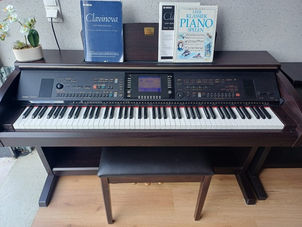 Yamaha Clavinova CVP-303. incl. Bezorging, Bruin, ., Digitaal, Ophalen of Verzenden