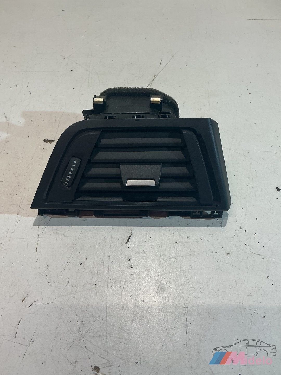 BMW F30 LUCHTROOSTER ZIJKANT 9218550, Auto-onderdelen, Gebruikt, -, -, Ophalen of Verzenden