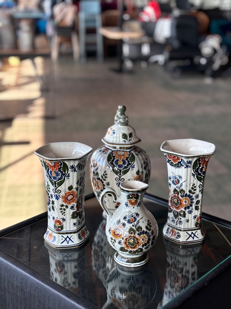 Delft polychroom kaststel en kan 4-delige set  CS26768, Antiek en Kunst, Ophalen
