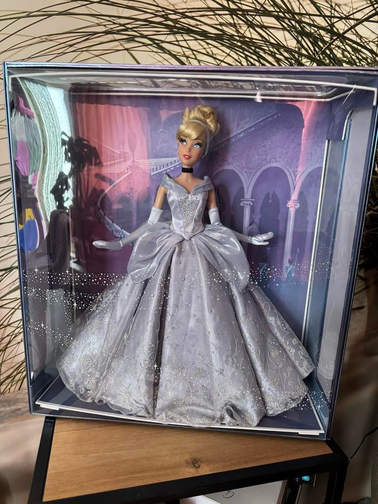 Disney Cinderella Saks Limited Edition Doll Pop, Ophalen, Nieuw, Overige typen