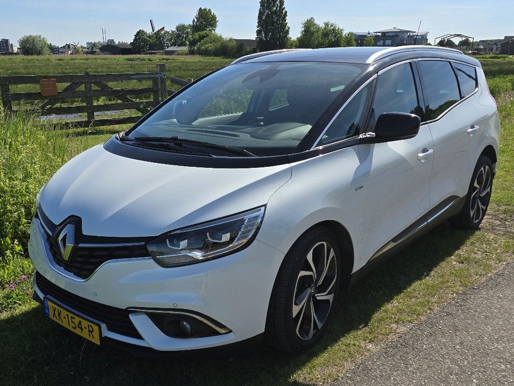 Renault Grand Scenic 1.2 TCE Bose! | 7Pers | Trekh | Massage, Voorwielaandrijving, Lichtsensor, Euro 6, 4 cilinders