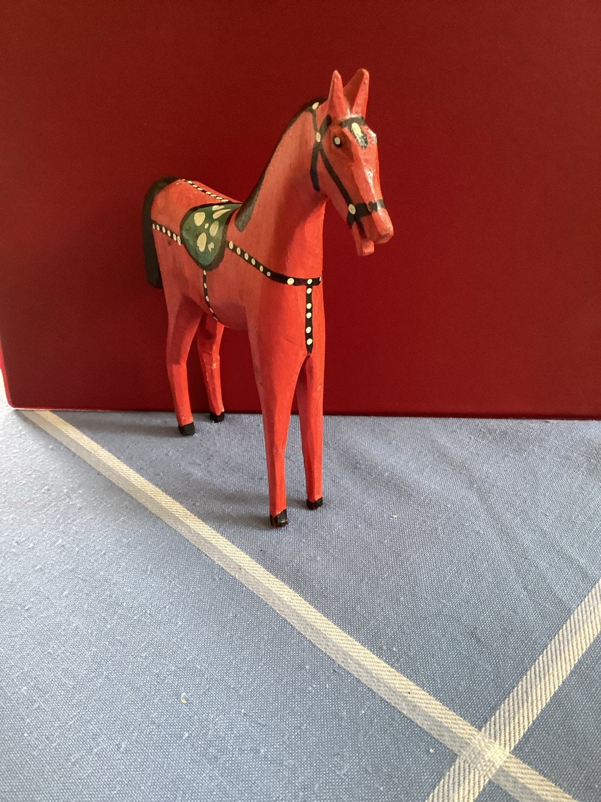 Houten handgesneden paardje - 16cm, Verzamelen, Ophalen of Verzenden, Zo goed als nieuw, Dier