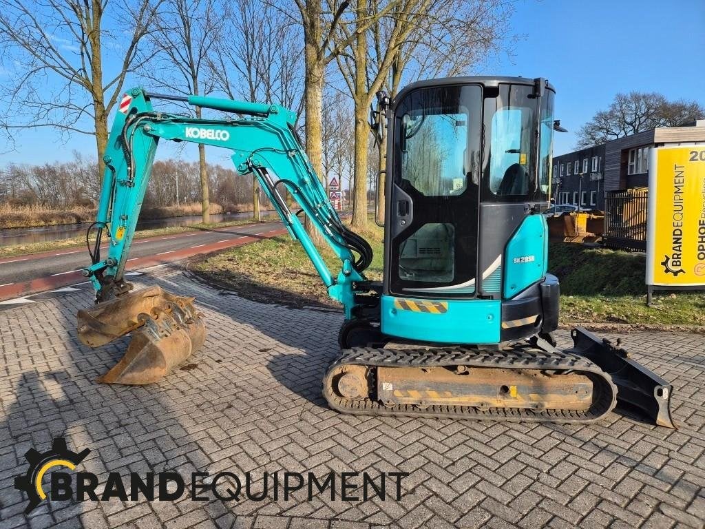 Kobelco SK28SR BR1504, Graafmachine