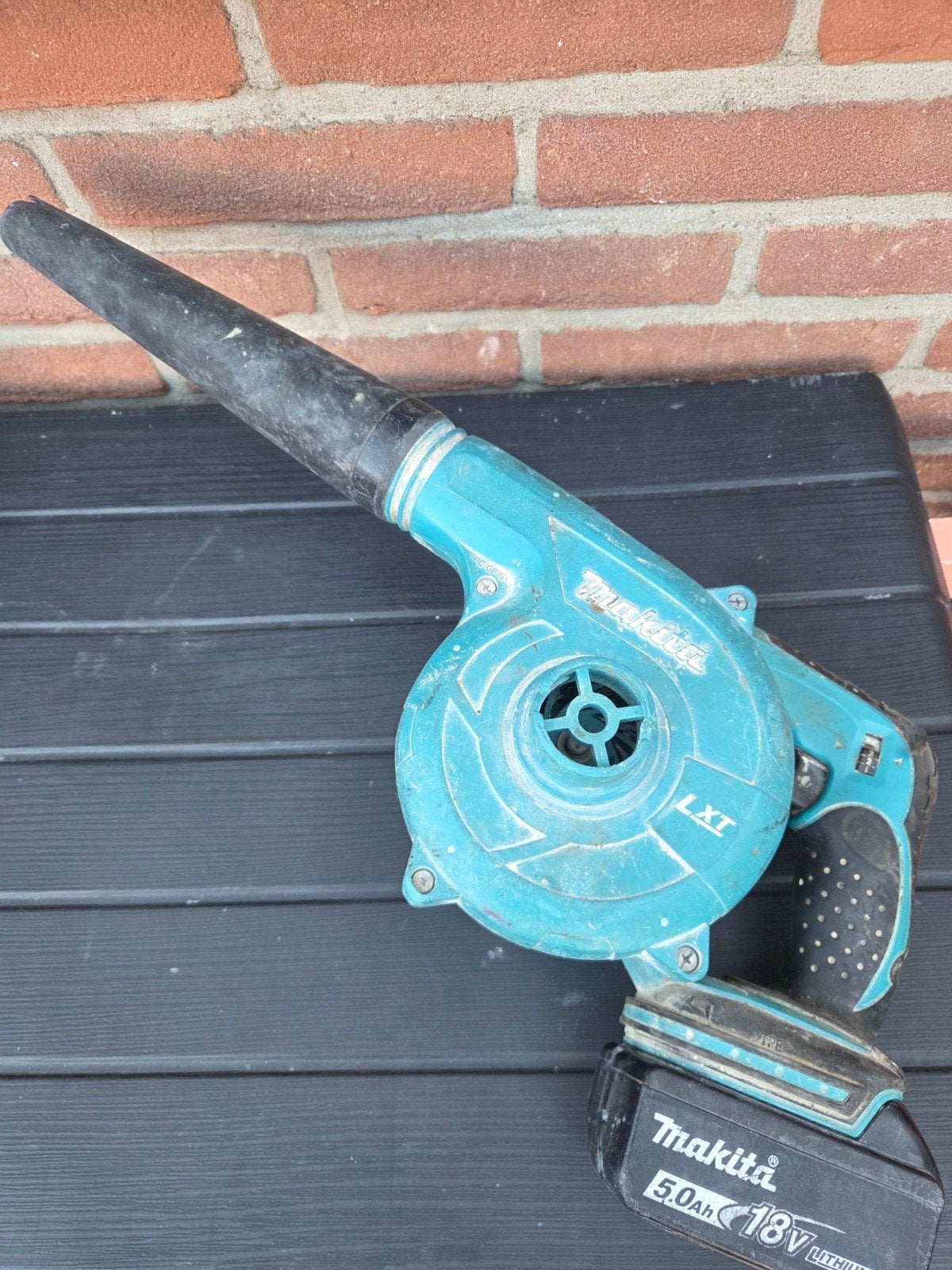 Makita blazer. DUB182, Ophalen of Verzenden, 1000 watt of meer, Haakse handslijpmachine