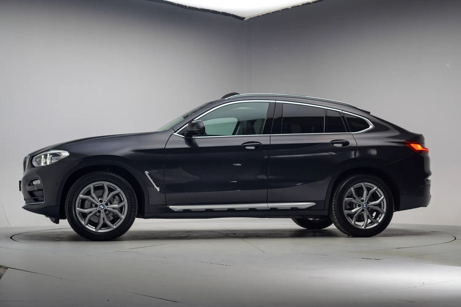 Foto 2 van BMW X4 xDrive30i Executive Sport Aut. [ Panorama Head-up Spo