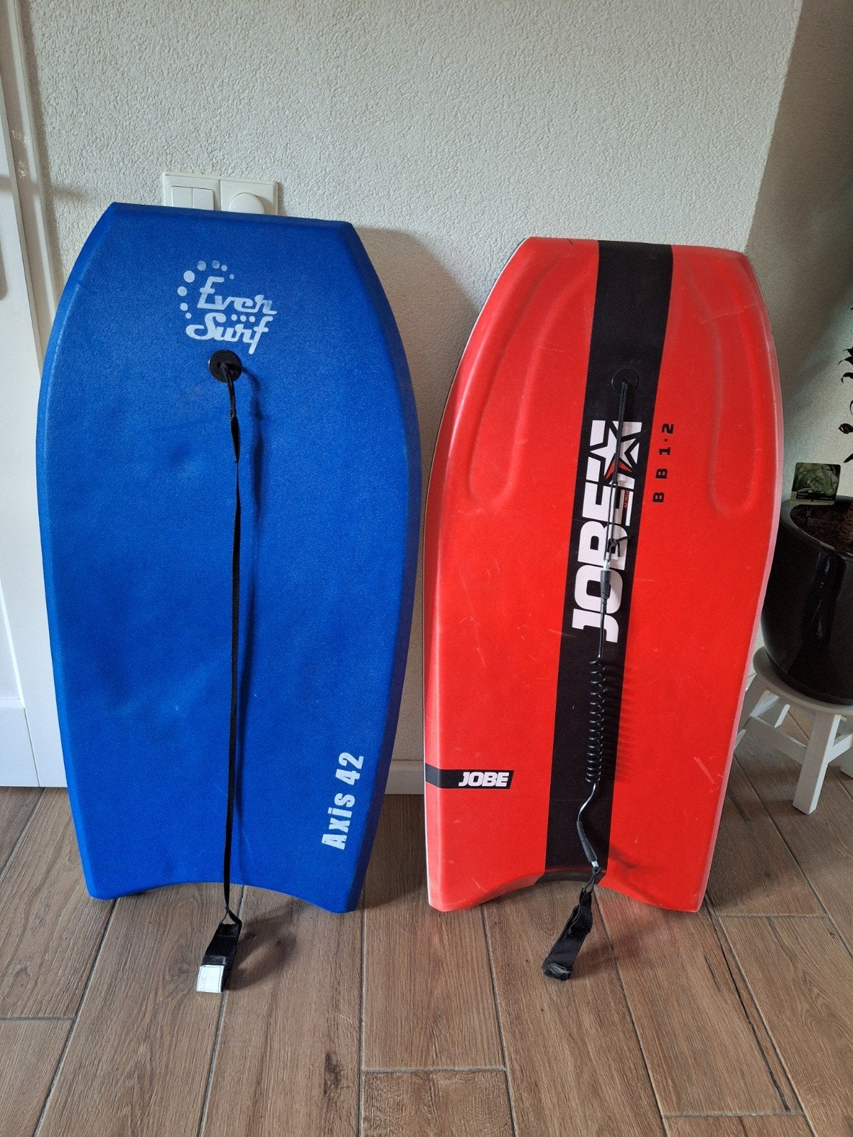 Bodyboards (2 stuks) - Ever Surf & Jobe evt apart te kopen ., Watersport en Boten, Golfsurfen, Gebruikt, Overige typen, Met koord