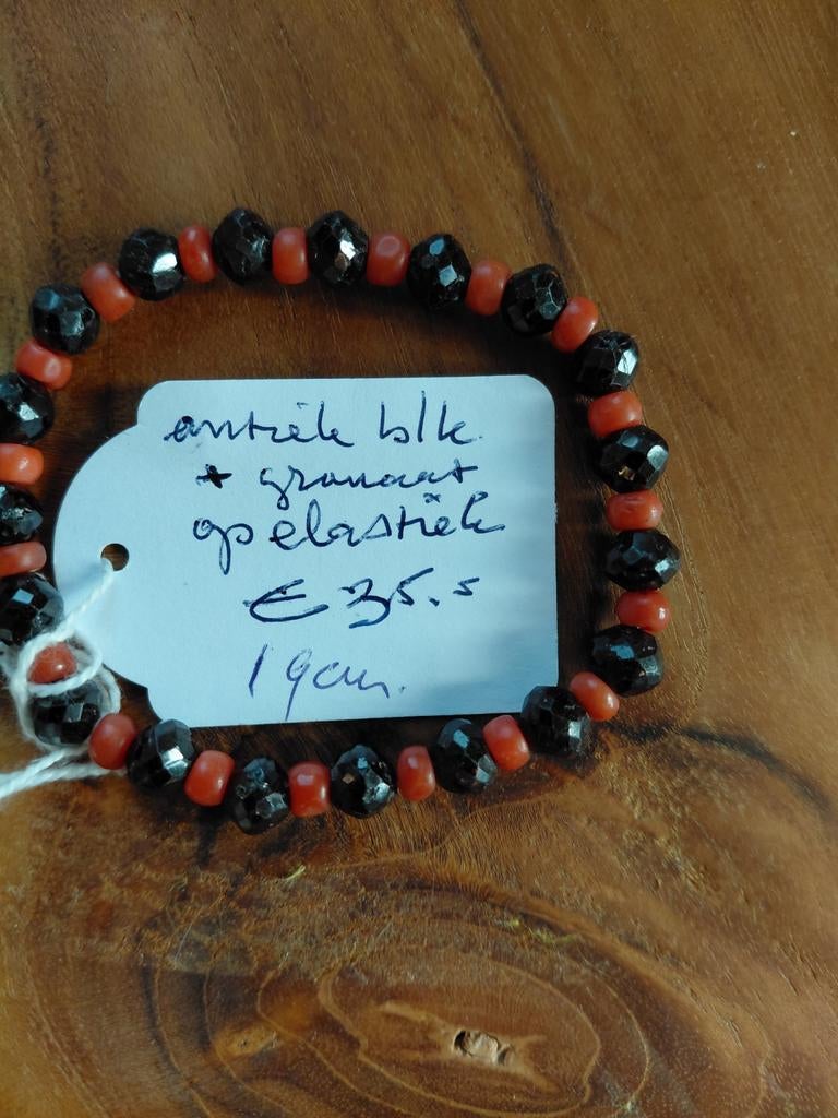 bloedkoraal met gitten armband kralen armband op elastiek, Gebruikt, Verzenden, Zwart, Elastiek