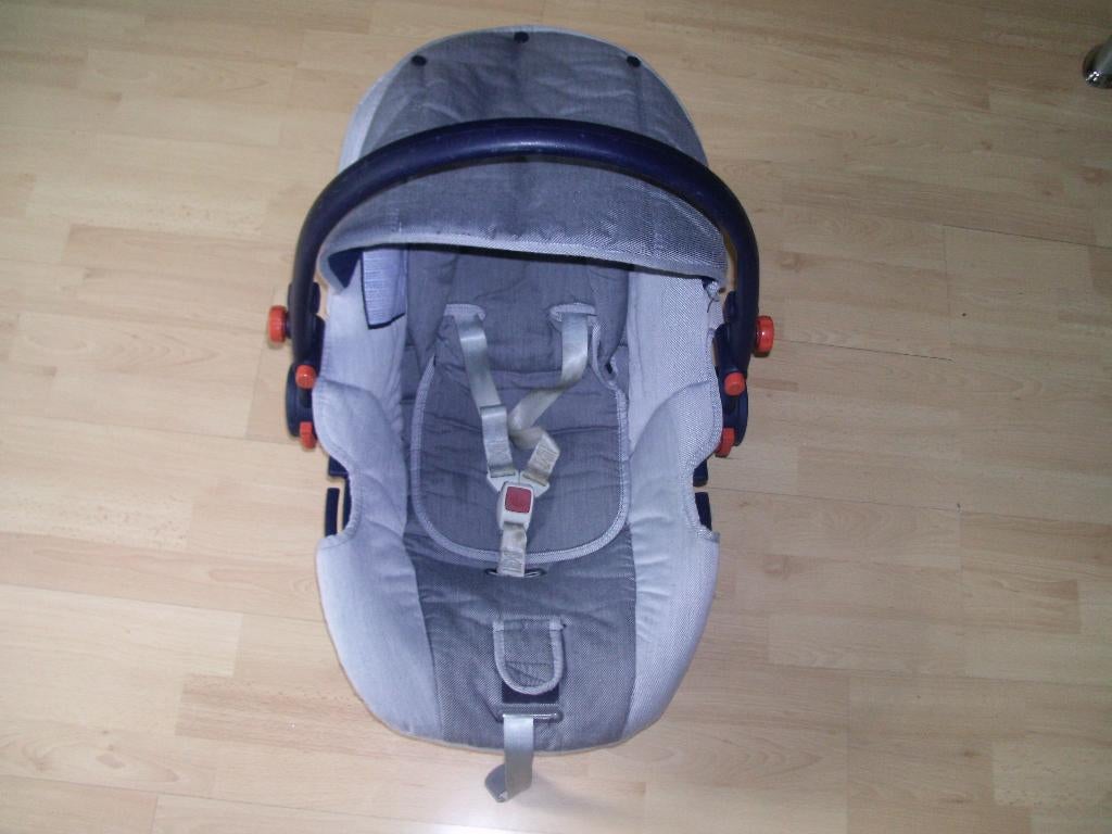 CHICCO Autostoel, Ophalen, 0 t/m 18 kg, Chicco, Gebruikt