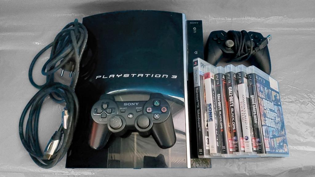 PlayStation 3 PS3 320GB Bundle + GTA V + 2 Controllers, Spelcomputers en Games, Spelcomputers | Sony PlayStation 3, Ophalen, Phat