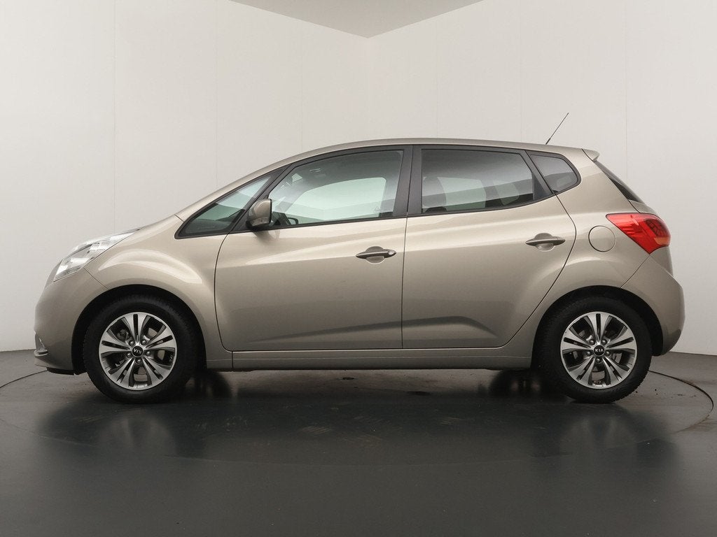 Kia Venga 1.4 CVVT ExecutiveLine - Cruise Control - Stoelver, Voorwielaandrijving, Stof, Gebruikt, 4 cilinders