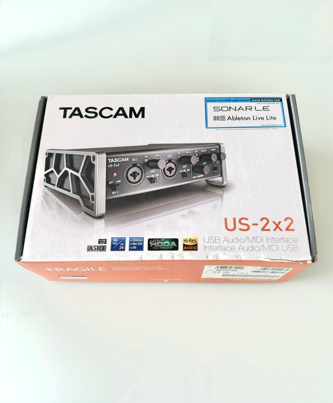 Tascam US-2x2 audio/MIDI interface, Ophalen of Verzenden, Zo goed als nieuw