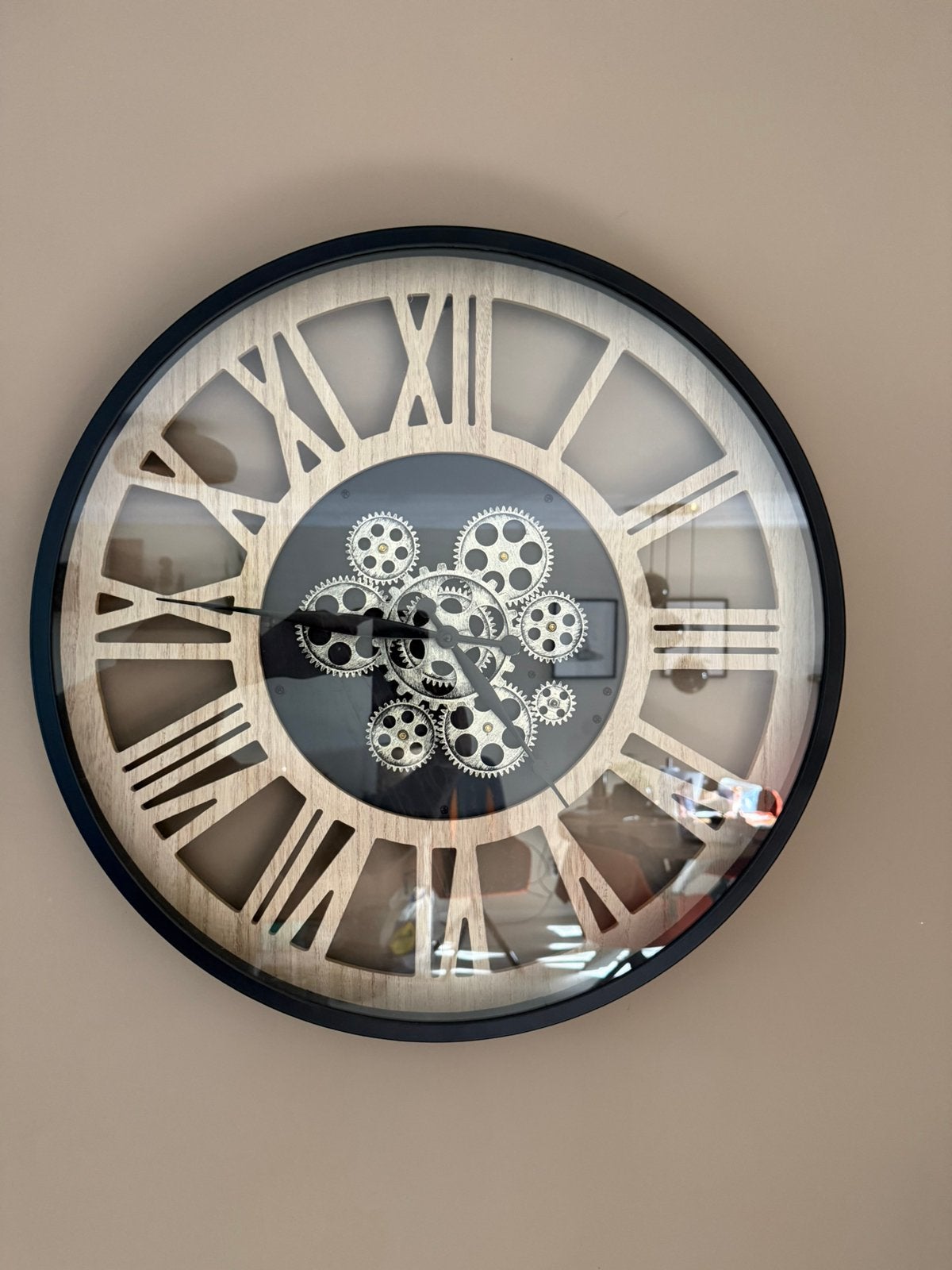 Wandklok met bewegende radertjes - 55 cm, Ophalen, Zo goed als nieuw, Wandklok