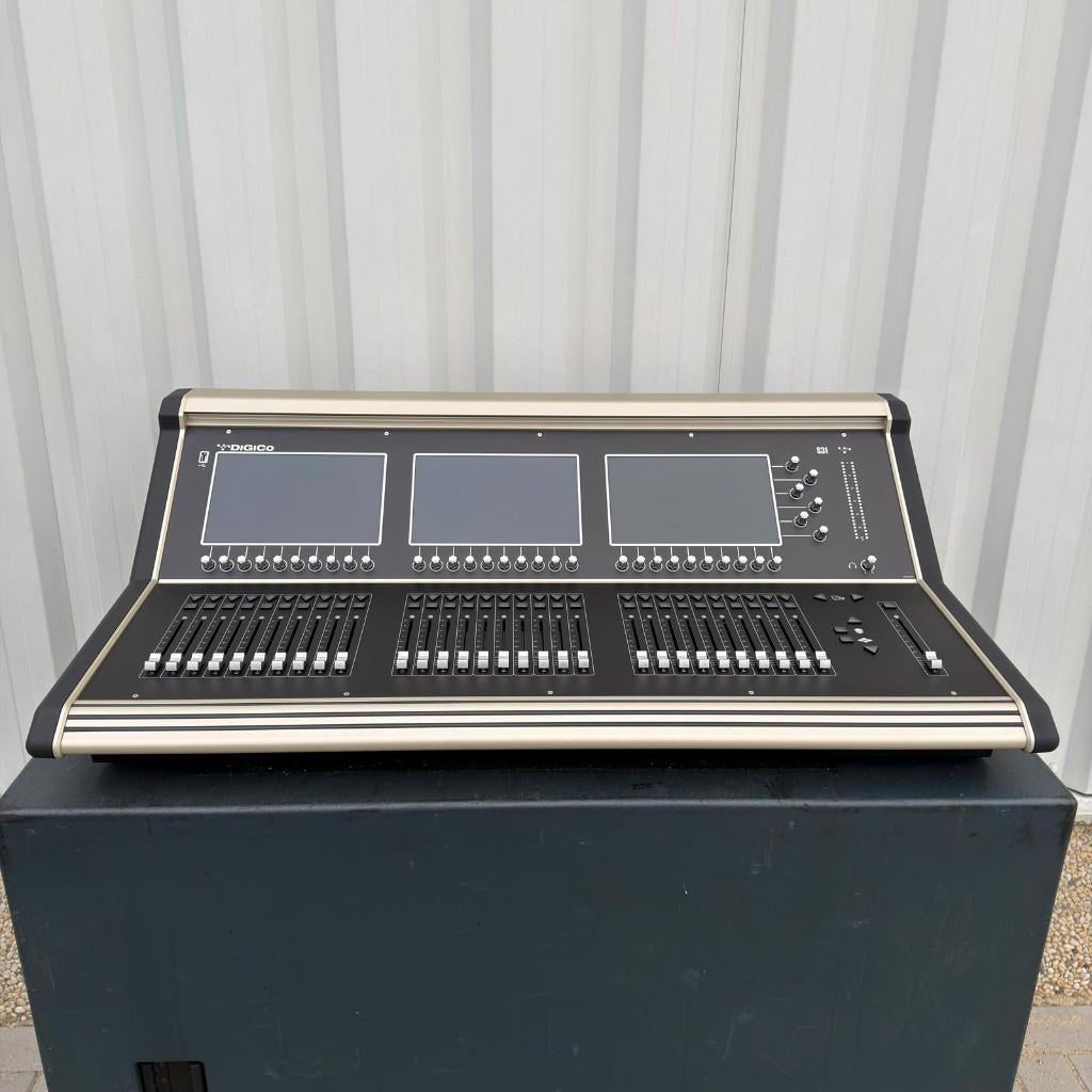 DiGiCo S31+ + D-Rack 32/8 + DMI-MADI digitale mixer, Ophalen, Gebruikt, Overige merken