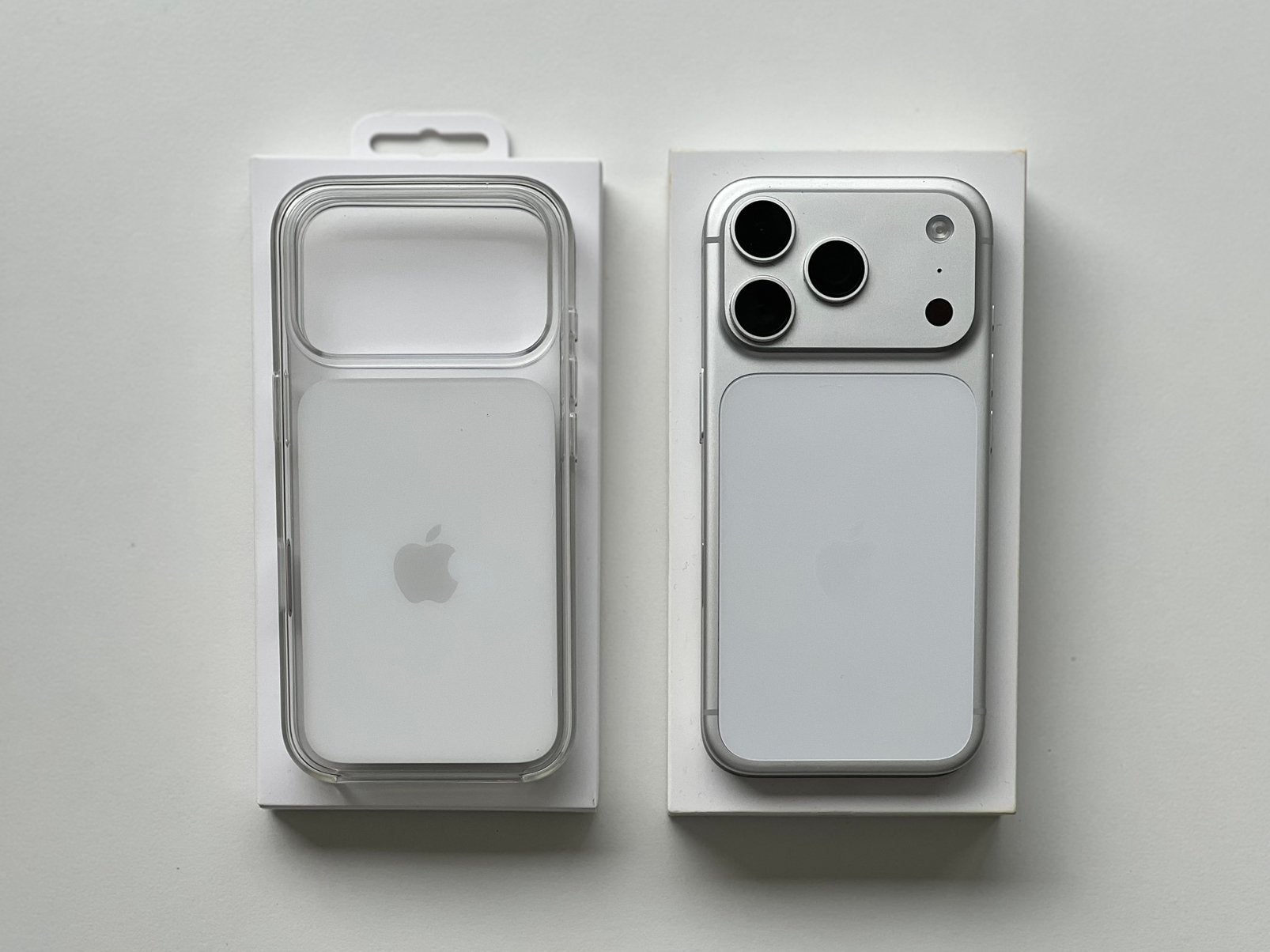 Iphone 17 Pro 256GB Zilver + Apple Clear Case, 256 GB, 94 %, Overige modellen, Ophalen of Verzenden