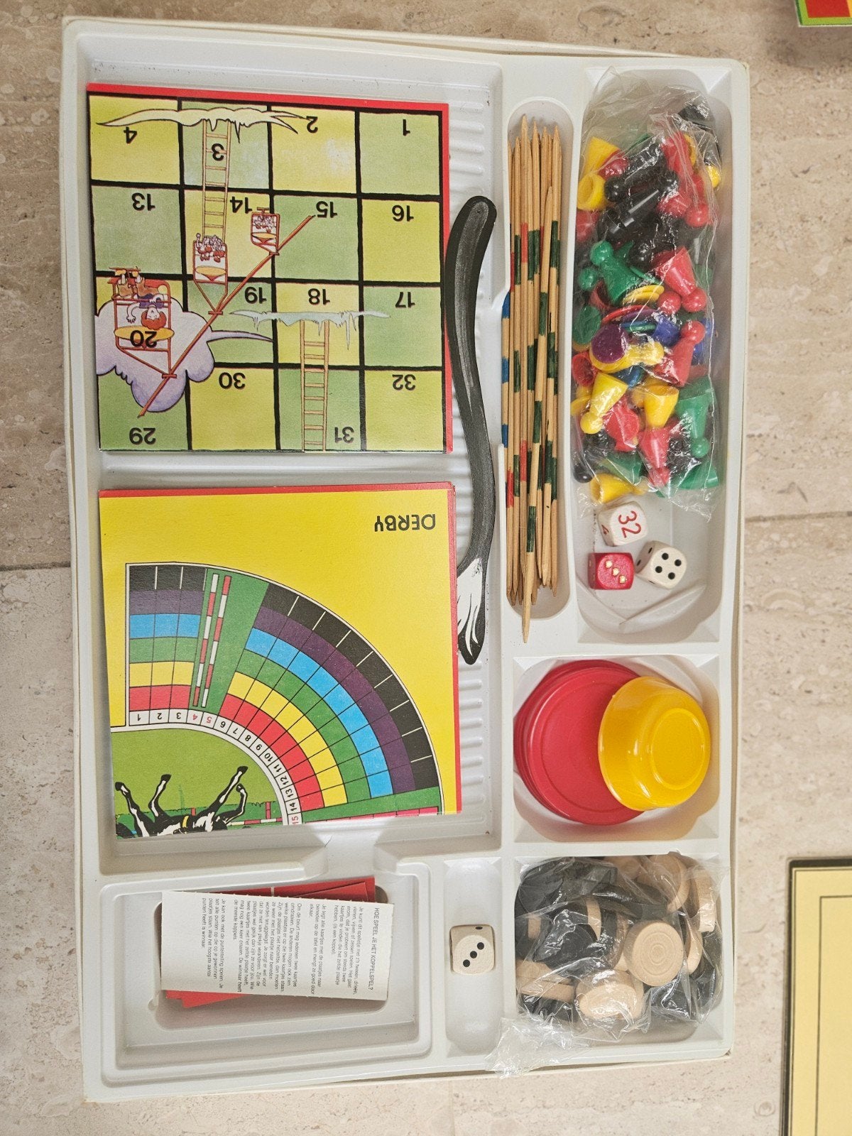 40 Verschillende Spellen: Halma, Dammen, Mikado., Vijf spelers of meer, Ophalen of Verzenden, Gebruikt, Onbekend