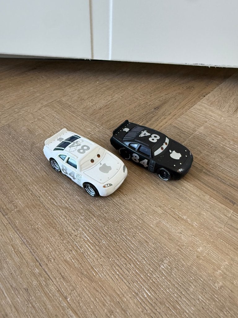 Heel goed 2x zwart wit Disney Pixar Car iCar #84 auto set, Ophalen of Verzenden