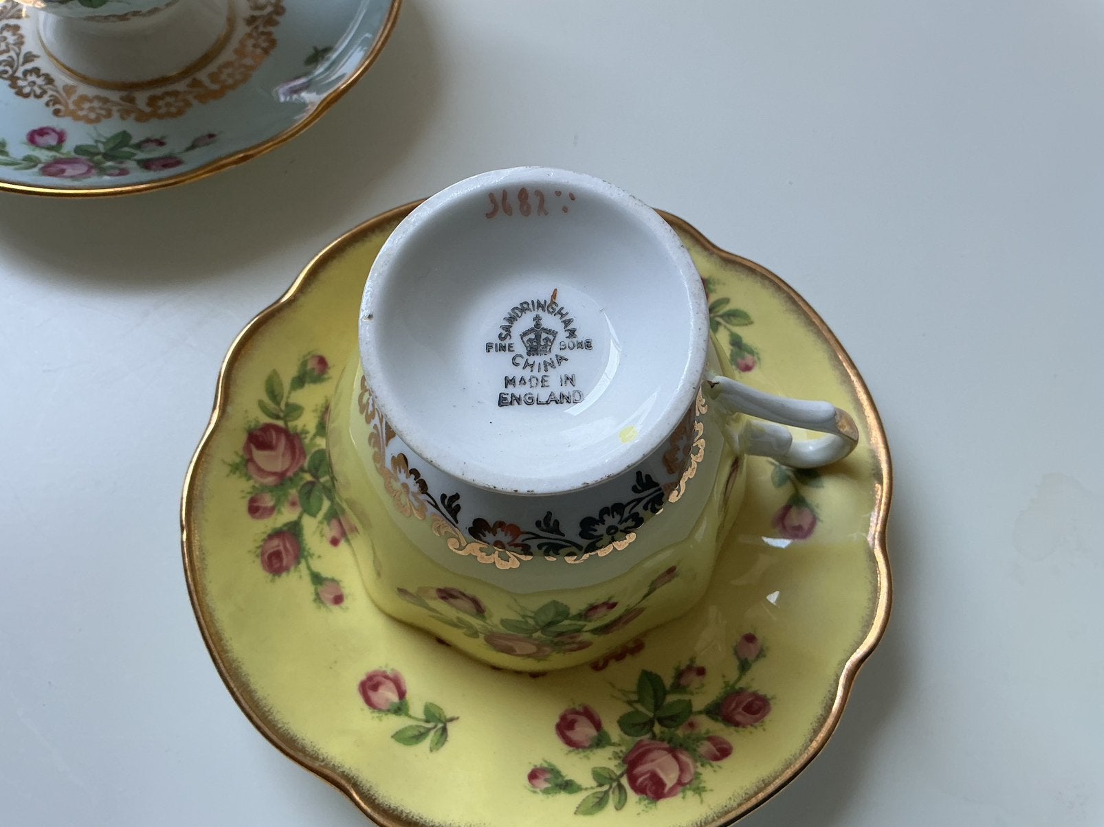 Klassieke koffie kopjes, Ophalen of Verzenden, Zo goed als nieuw, Porselein, Kop en/of schotel
