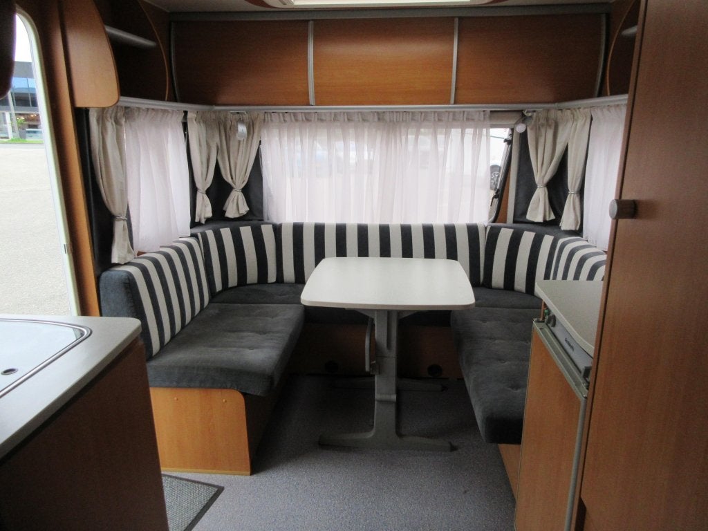 Dethleffs Travel Sleeper 468 MOVER, ZGN MONDIAL LUIFEL, Caravans en Kamperen, Schokbreker, Rondzit, Lengtebed, 750 - 1000 kg