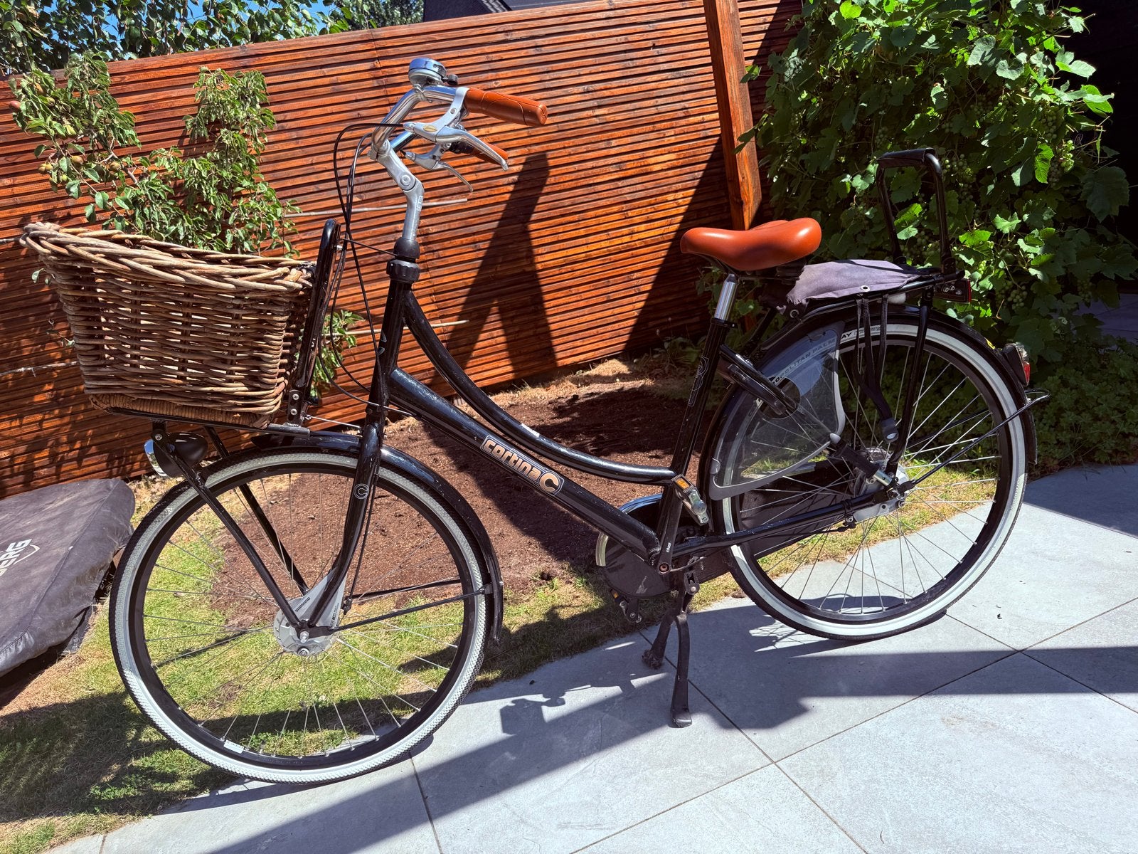Cortina C3 damesfiets met mand - Zo goed als nieuw, Fietsen en Brommers, 47 tot 50 cm, Versnellingen, Zo goed als nieuw, Trommelrem