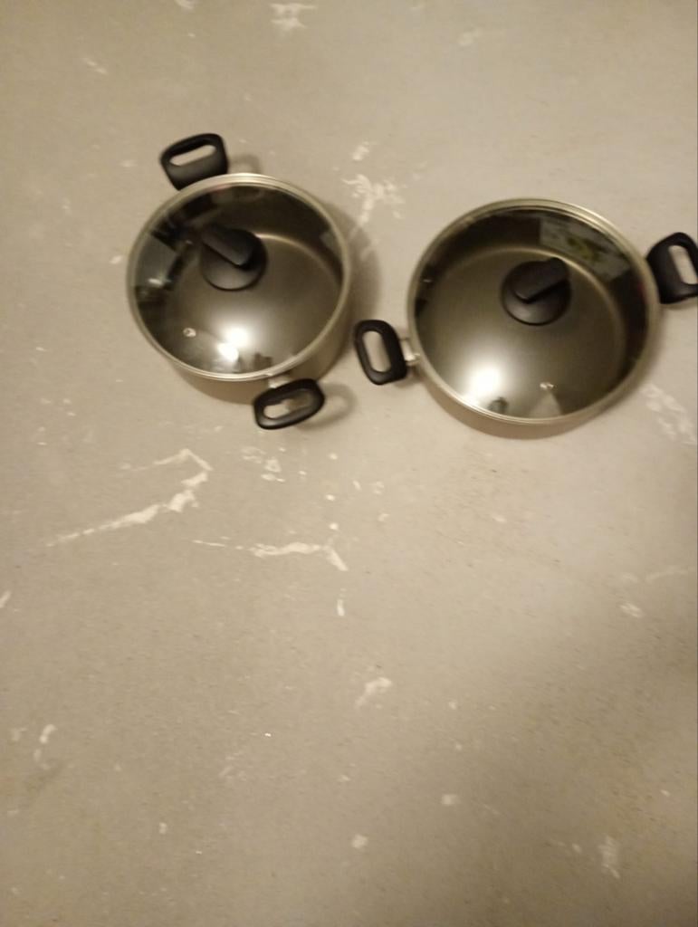 Set van 2 pannen, zo goed als nieuw, 27 en 25 cm, Huis en Inrichting, Ophalen of Verzenden