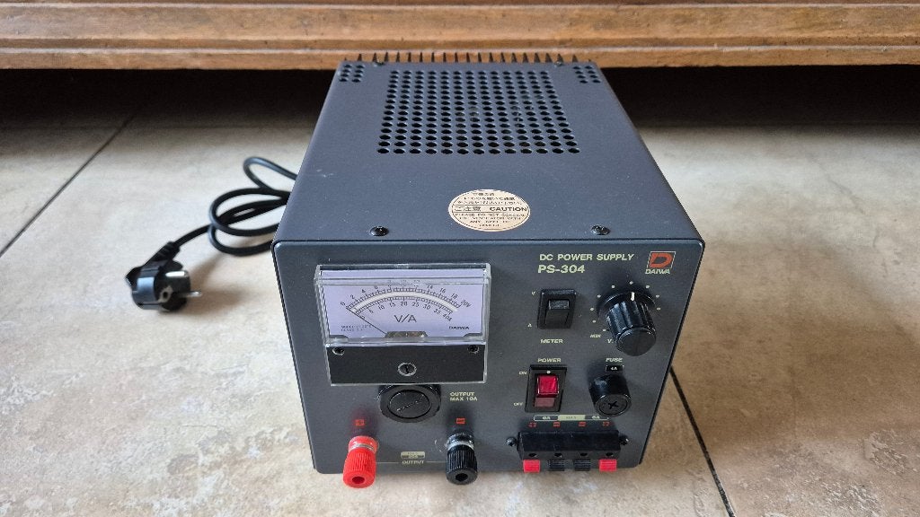 Daiwa PS-304 Power Supply, Ophalen of Verzenden, Zo goed als nieuw, Zender en Ontvanger
