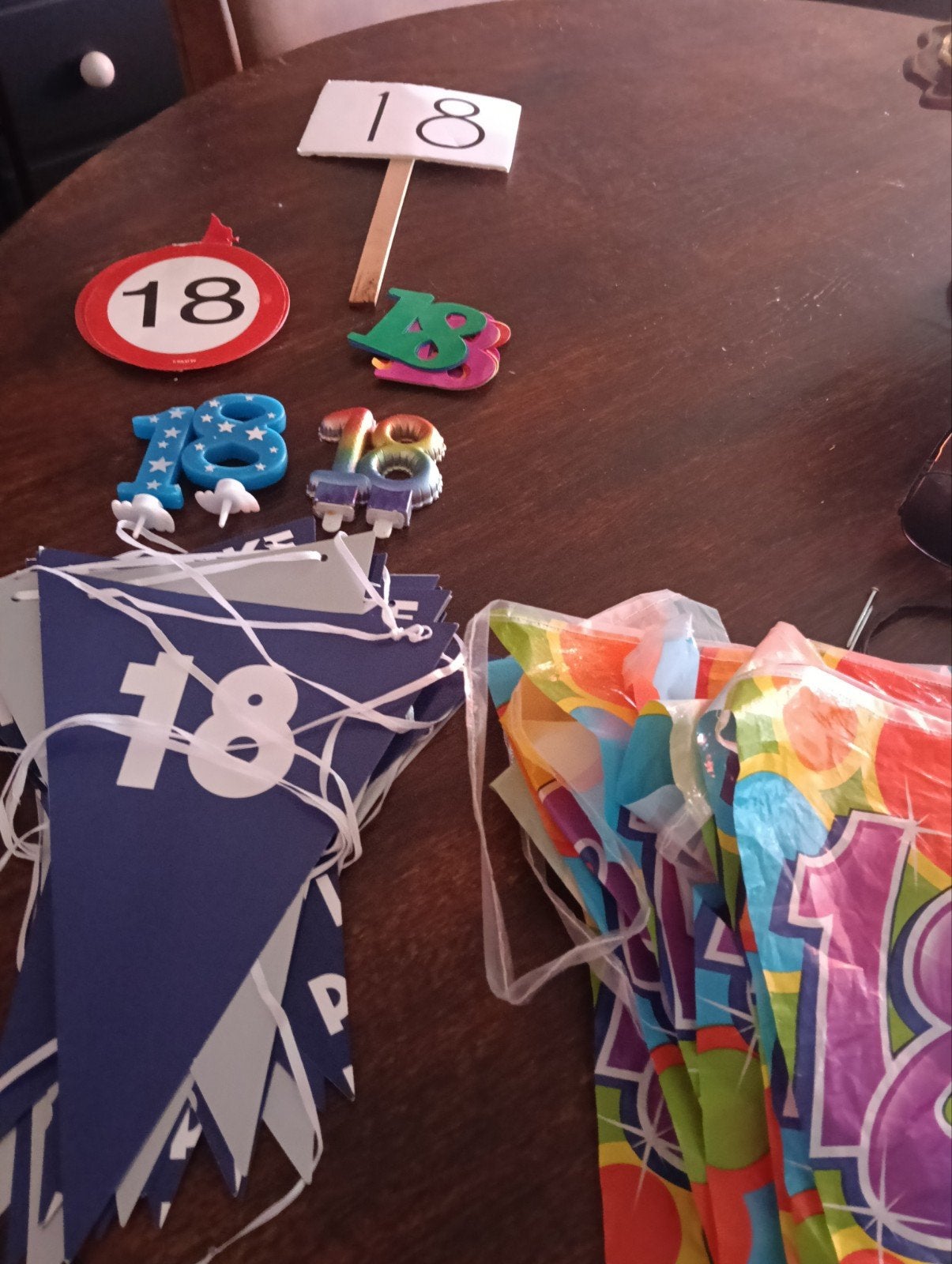18 jaar decoratie spulletjes, Ophalen, Gebruikt, Versiering, Verjaardag