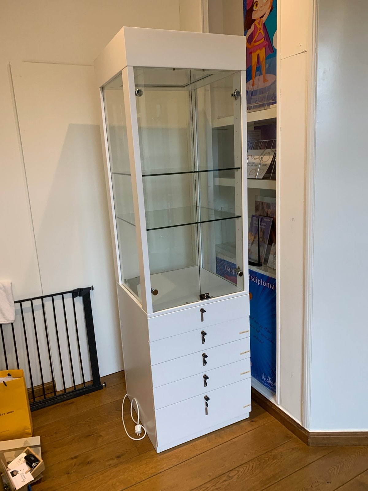 Witte Vitrinekast met Slot - 60x60x210 cm, Ophalen, Gebruikt, 200 cm of meer, 50 tot 100 cm