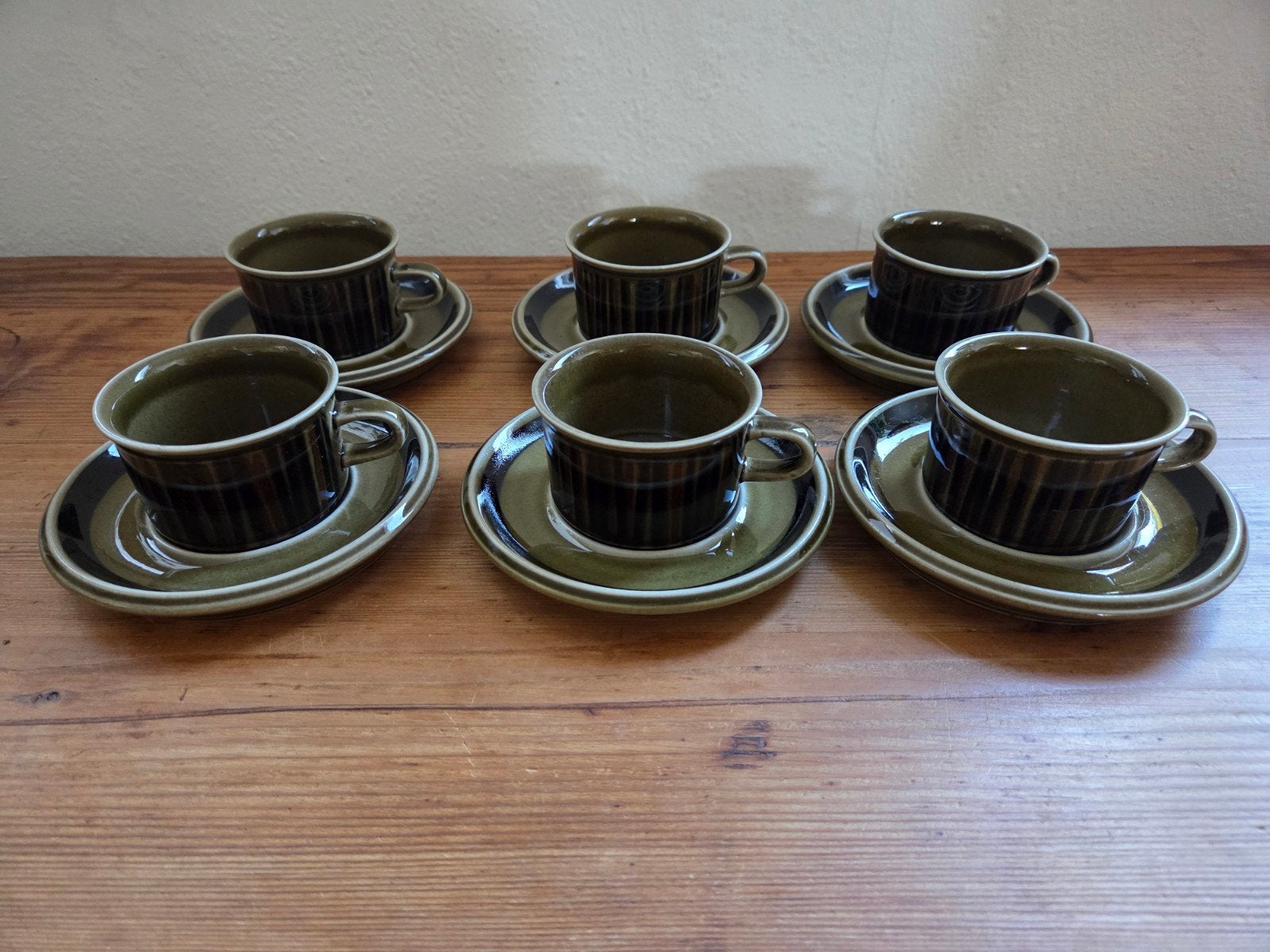Arabia "Kosmos" kop- en schotels 6x - (mocca/espresso) - SF, Arabia, Ophalen of Verzenden, Overige stijlen, Kop(pen) en/of Schotel(s)