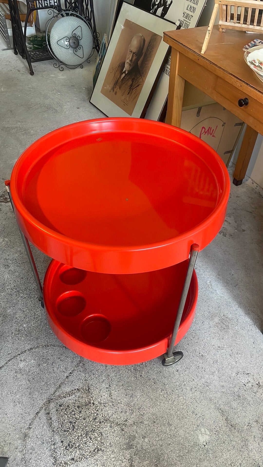 Rokerstafel dal vera rood kunststof 53cm doorsnee 63cm hoog, Ophalen, 50 tot 100 cm, Rond, Italiaans mid century space age
