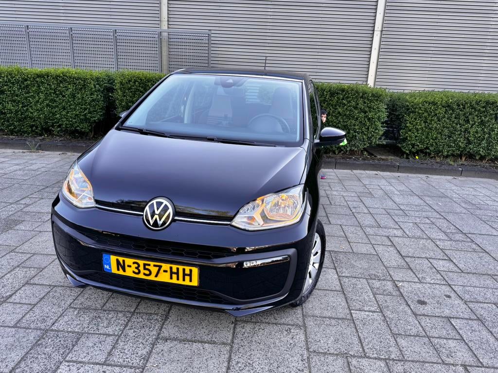Volkswagen up! 1.0 65PK 5D 2021 Zwart, Stof, 4 stoelen, Origineel Nederlands, Handgeschakeld