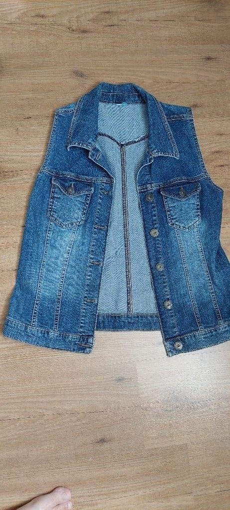 Gillet maat M, Kleding | Dames, Ophalen of Verzenden, Zo goed als nieuw, Maat 38/40 (M), Blauw
