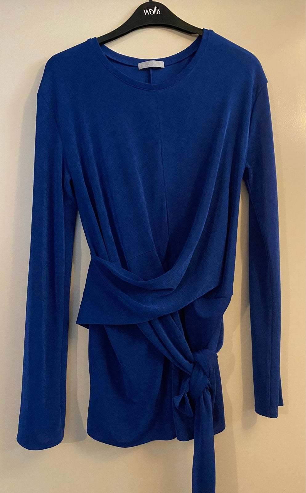 Zara blauwe top met lange mouwen en strikdetail, Kleding | Dames, Maat 38/40 (M), Nieuw, Lange mouw, Verzenden