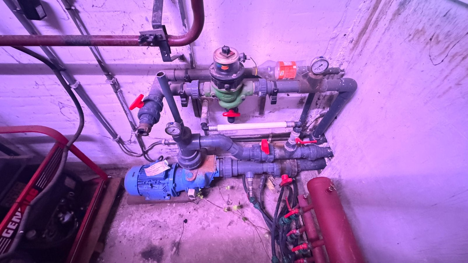 Complete water geef apparaat incl pomp uit 2020, Ophalen of Verzenden, Zo goed als nieuw, Dompelpomp